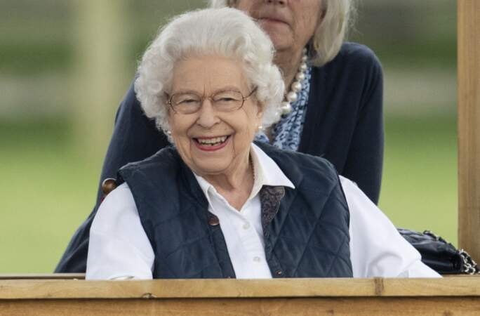 Ce 2 juillet 2021, la reine Elizabeth II a fait son grand retour à Windsor. Elle a assisté à la course hippique "Royal Windsor Horse Show". 