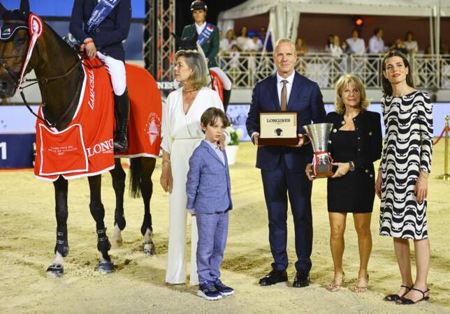 La famille princière de Monaco lors de la cérémonie de remise des prix du Jumping International de Monte-Carlo.