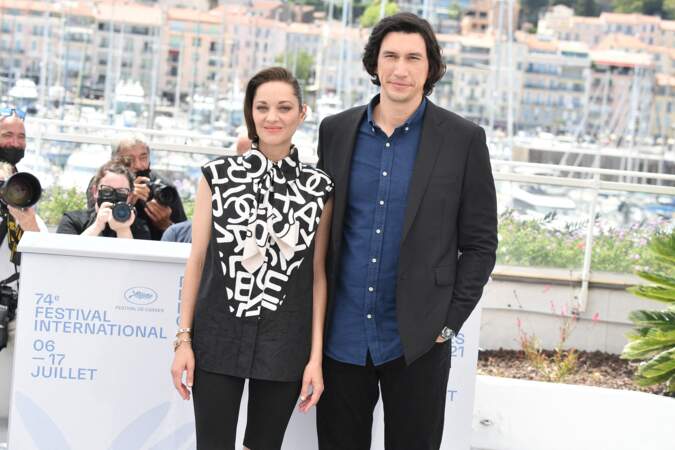 Marion Cotillard et Adam Driver avant la projection du film "Annette", lors du 74ème festival international du film de Cannes, le 6 juillet 2021