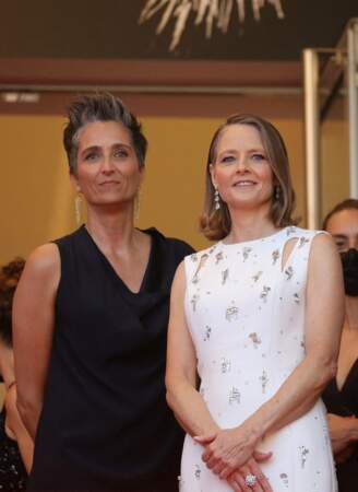 Jodie Foster et sa femme Alexandra Hedison sublimes et complices à Cannes, le 6 juillet 2021.