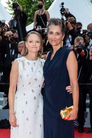 Jodie Foster et sa femme Alexandra Hedison lors de la montée des marches du film « Annette » lors de la cérémonie d'ouverture du 74ème Festival de Cannes. Le 6 juillet 2021