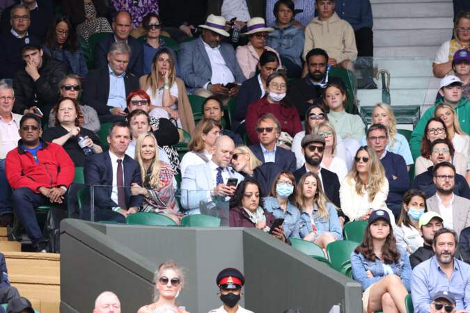 Le couple Zara Phillips et Mike Tindall a pris place dans les gradins pour assister au tournoi de Wimbledon, le 7 juillet 2021