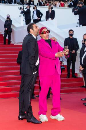 Ramzy Bedia et JoeyStarr ont pris un selfie sur le tapis rouge du Festival de Cannes ce 10 juillet