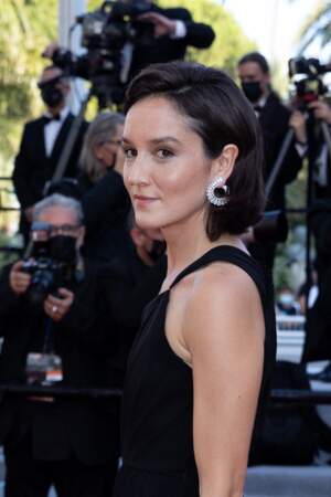Anaïs Demoustier, tout de noir vêtue, porte une robe Celine, au Festival de Cannes, ce dimanche 11 juillet