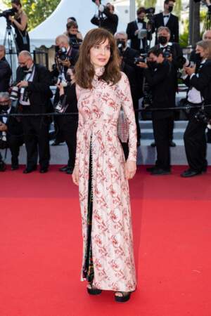 Anne Parillaud, renversante sur le tapis rouge de Cannes, ce dimanche 11 juillet