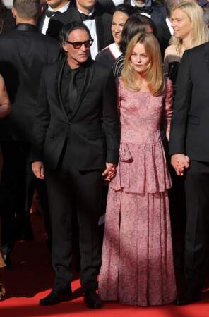 Samuel Benchetrit, le réalisateur avec Vanessa Paradis lors de la montée des marches du Festival de Cannes ce 10 juillet 