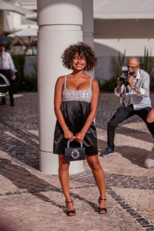 Paola Locatelli éblouissante en total look Miu Mium au 74ème Festival International du Film de Cannes