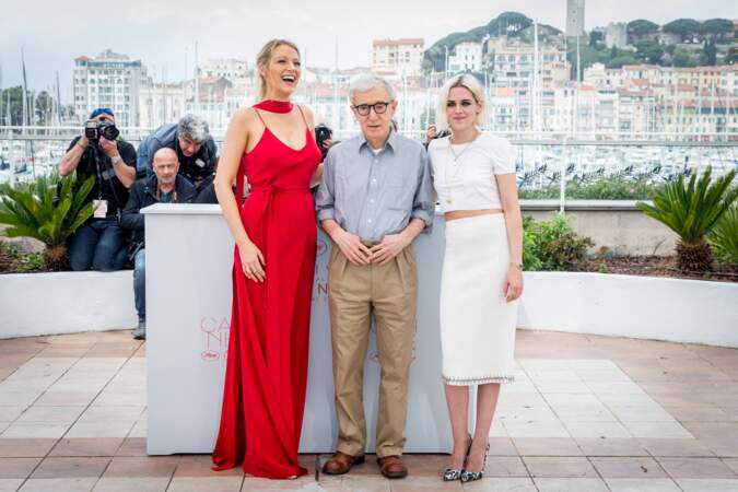 Blake Lively enceinte au festival de Cannes : en combinaison rouge écarlate le 11 mai 2016