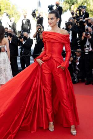 L'influenceuse Marta Lozano sur le tapis rouge du Festival de Cannes le 14 juillet 2021