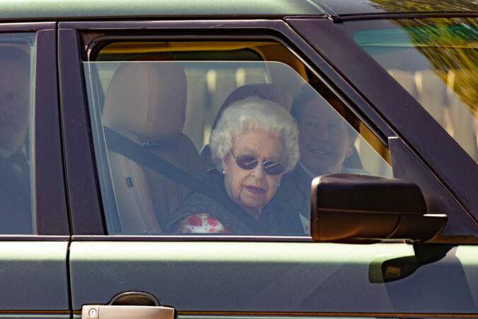 La reine se rend aux écuries de Sandringham ce dimanche 18 juillet