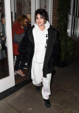 Selena Gomez en 2019 : elle mise sur un ensemble streetwear