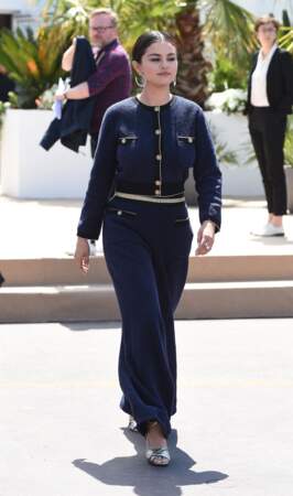 Selena Gomez en 2019 : élégante au Festival de Cannes en ensemble bleu nuit Chanel