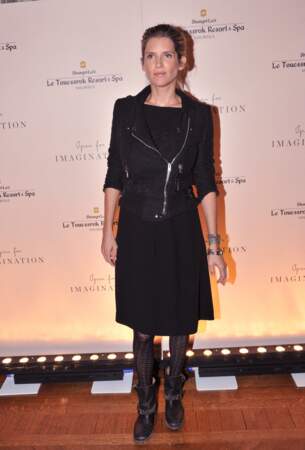 Alice Taglioni en 2015 : enceinte et radieuse en robe noire à Paris