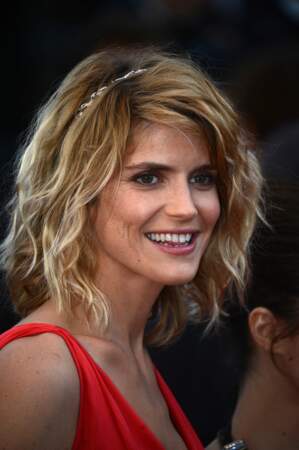 Alice Taglioni en 2013 : ravissante avec un carré ondulé et un serre-tête Montblanc au festival de Cannes