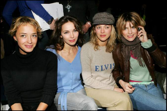 Alice Taglioni modeuse en 2005 avec Claire Keim, Marion Cotillard et Hélène de Fougerolles lors du défilé Celine.