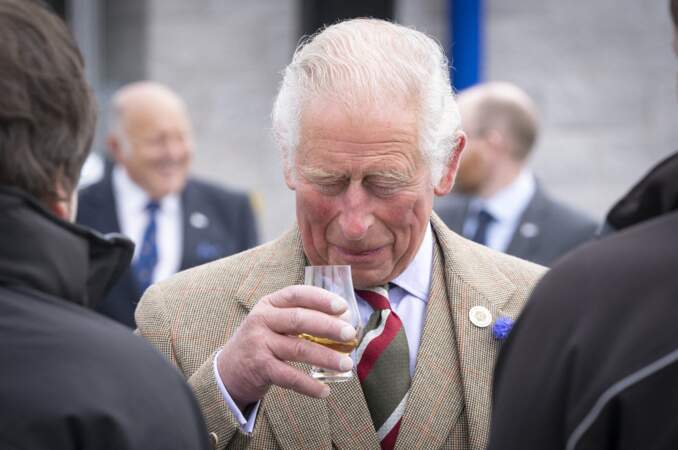 Le prince Charles a voyagé en Écosse.