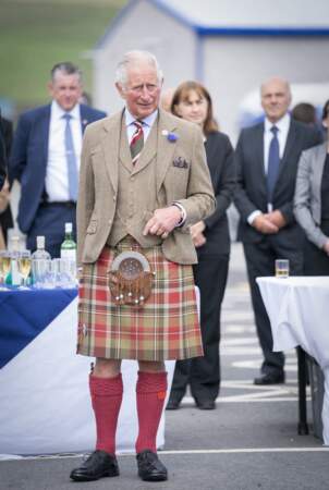 Le prince Charles a opté pour le kilt.