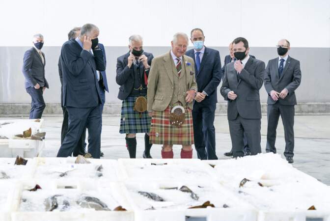 Le prince de Galles a dégainé le kilt pour sa visite.
