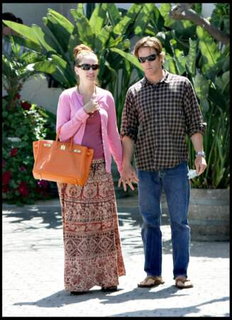 Julia Roberts se promène avec son époux Danny Moder à Malibu en 2008