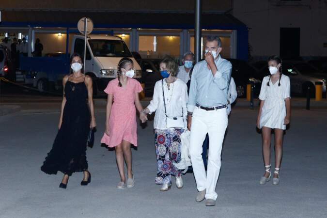 Le roi Felipe VI a fait une sortie en famille au restaurant "Ola de Mar" à Majorque, le 7 août