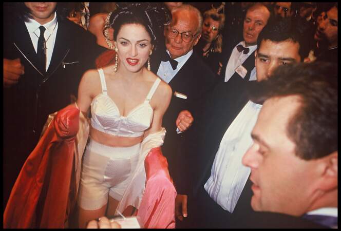 Madonna sur le tapis rouge du Festival de Cannes en 1991