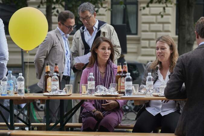 Marie de Danemark assise à une table avec son entourage à la fête "Frederiksberg Høstfest à Copenhague, le 20 aout