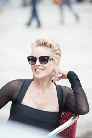 Sharon Stone, 63 ans et sa célèbre coupe courte  : le glamour à l'état pur