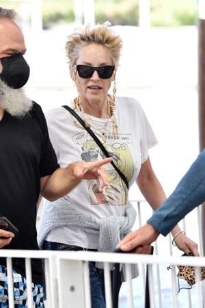 Sharon Stone avec sa fameuse coupe à la garçonne dans Venise ce 28 août 