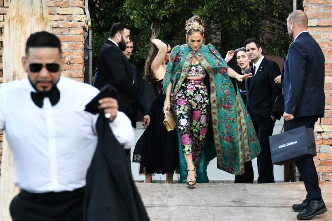 Jennifer Lopez en total look Dolce & Gabbana à Venise  le 29 aout 2021.