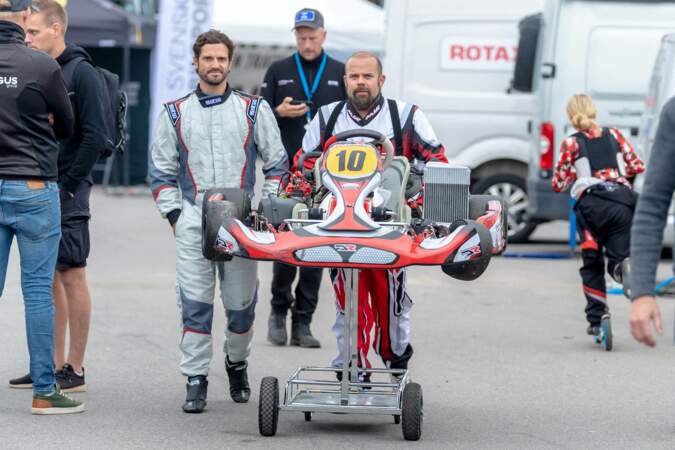Le prince Carl Philip de Suède sur la piste lors de la course de karting "Prins Carl Philips Racing Pokal" au Motorpark à Eskilstuna le dimanche 29 août 2021