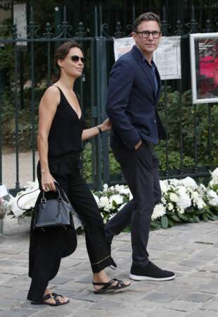 Bérénice Bejo et Michel Hazanavicus à leur arrivée aux obsèques de Jean-Paul Belmondo, à l'église Saint-Germain-des-Prés, à Paris, le 10 septembre 2021