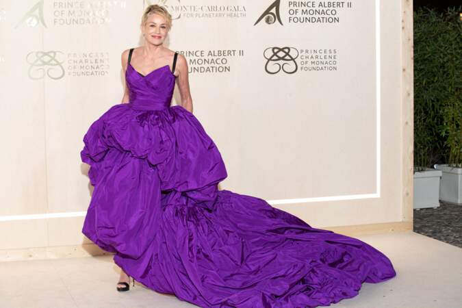 Sharon Stone en robe longue Dolce & Gabbana