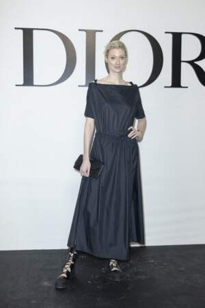 Elizabeth Debicki au défilé de mode Dior lors de la la Fashion Week printemps/été 2022