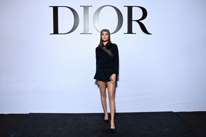 Zoey Deutch au défilé Dior printemps/été 2022