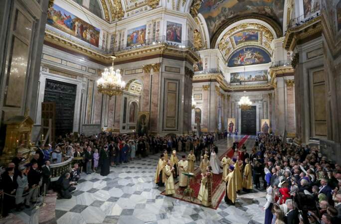 Plus de cent après le dernier mariage royale, la ville de Saint-Pétersbourg a pris des allures de fête pour célébrer le mariage du grand-duc de Russie avec Rebecca Victoria Bettarini, dans la cathédrale Saint-Issac, le 1er octobre 2021.