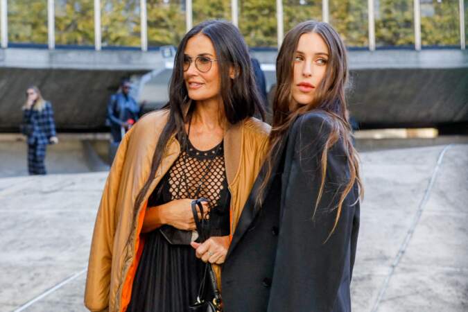 Demi Moore et sa fille Scout Willis, mère et fille complices durant la fashion week parisienne