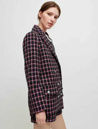 Veste ample façon tweed bicolore et short ceinturé à carreaux, Maje, 350€ et 195€