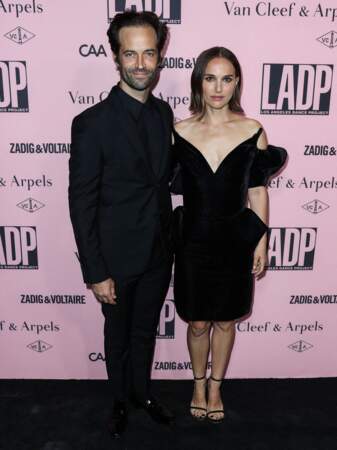 Natalie Portman et son mari Benjamin Millepied ont dirigé les arrivées de stars pour une soirée inoubliable sous les étoiles au profit du LA Dance Project samedi