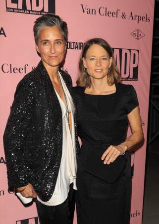 Jodie Foster avec sa compagne au gala annuel "L.A Dance Project" à Los Angeles, le 16 octobre