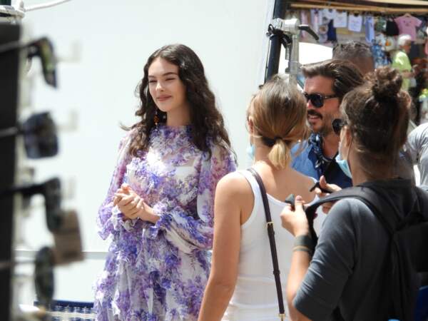 Deva Cassel, radieuse en petite robe fleurie vaporeuse, lors d'un shooting à Portofino, en Italie, le 1er Juillet 2021.