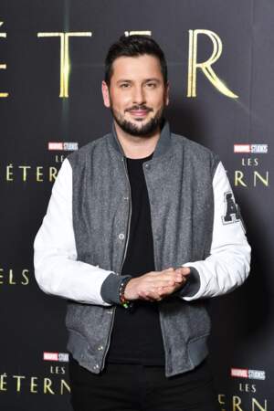 Le chroniqueur Maxime Gueny à  l'avant première du film Marvel "Les Eternels" au Grand Rex à Paris le 2 novembre 2021.
