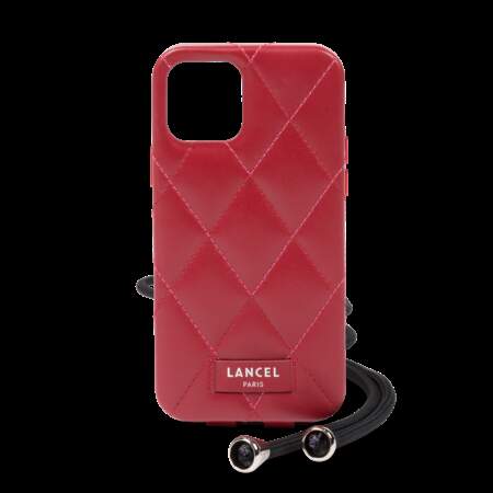 Coque iPhone matelassée avec bandoulière Lancel en cuir de vachette lisse et grainé 150€