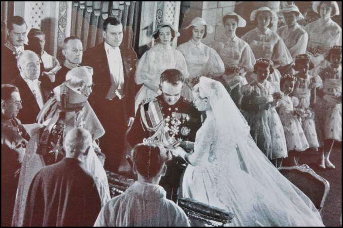 Grace Kelly en robe signée Helen Rose pour son mariage en 1956