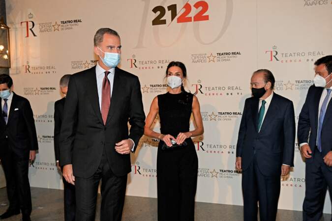 Le roi Felipe VI d'Espagne et la reine Letizia très élégants pour assister à l'opéra "Partenope", le 13 novembre à Madrid 