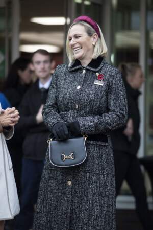L’une des petites-filles de la reine, Zara Phillips, a été aperçue ce samedi 13 novembre.