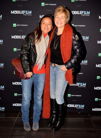 Véronique Jannot et sa fille Migmar à la projection de la sélection officielle et remise des prix lors du Mobile Film Festival, au cinéma MK2 Bibliothèque, à Paris, le 13 mars 2018.