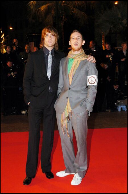 Le groupe Maroon 5, mené par Adam Levine, a répondu présent aux NRJ Music Awards, à Cannes, le 22 janvier 2005