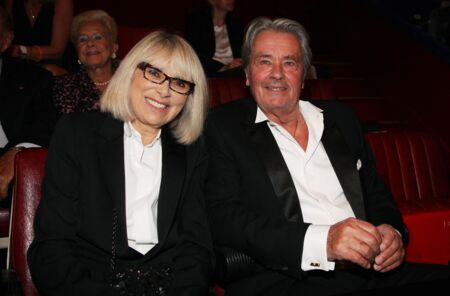 Alain Delon et Mireille Darc lors du gala de l'IFRAD à Paris, le 18 Septembre 2013.
