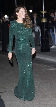 La robe longue à paillettes de Kate Middleton, le 18 novembre 2021