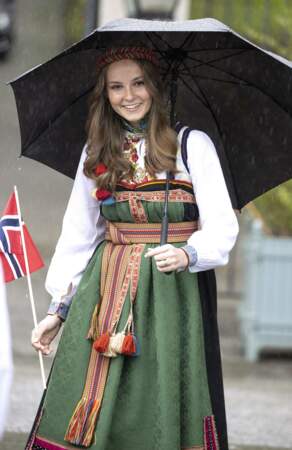La tenue traditionelle de la princesse Ingrid Alexandra de Norvège, le 17 mai 2021.